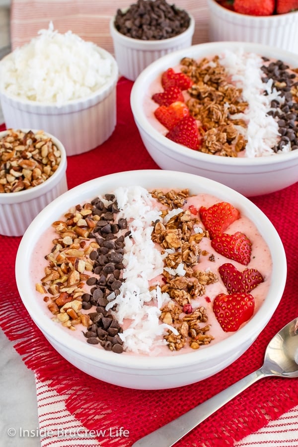 Strawberry Smoothie Bowl with Toppings - Inside BruCrew Life