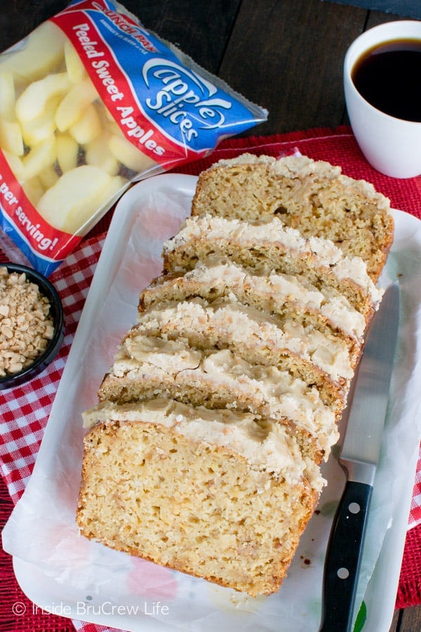 Toffee Apple Bread - this sweet bread is loaded with apples and toffee bits and topped with a sweet brown sugar frosting! Great breakfast recipe!