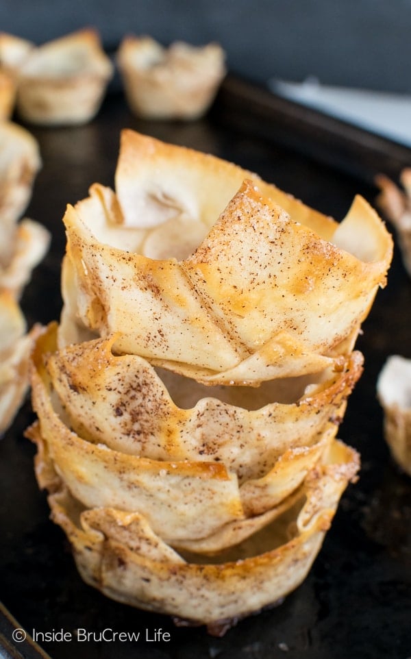 Cinnamon Sugar Dessert Cups - these 2 ingredient snack cups are great for serving any time of day. Awesome dessert recipe.