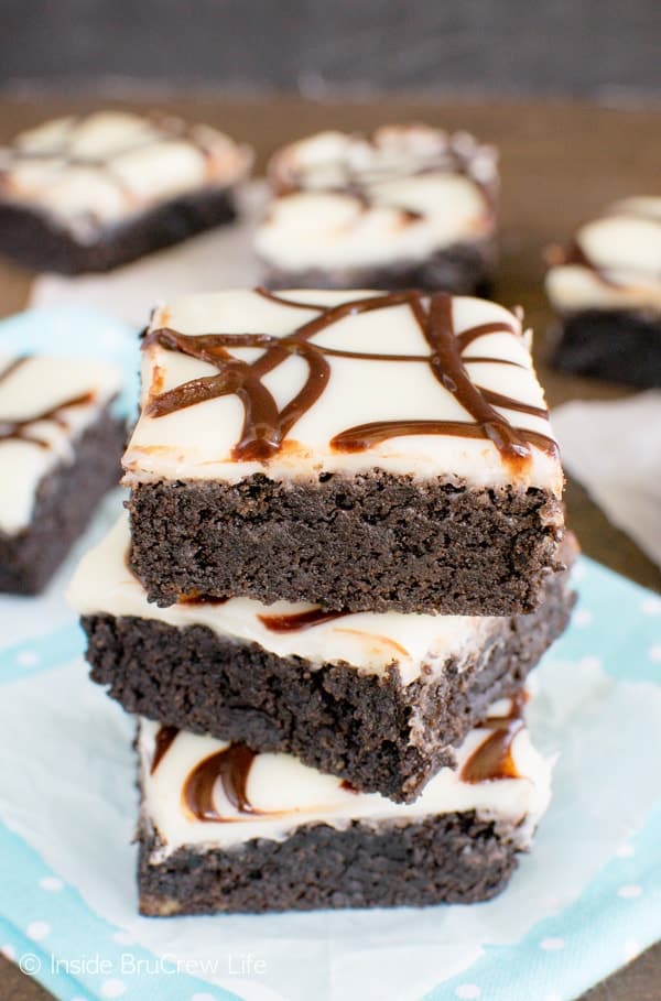 Zebra Brownies - homemade fudgy brownies topped with white chocolate and chocolate drizzles. Awesome dessert recipe!