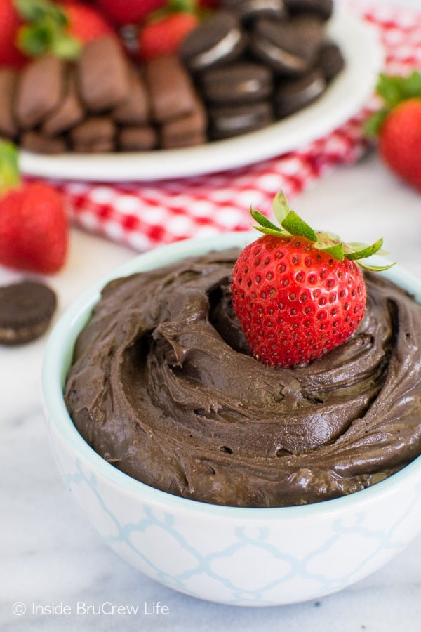 Use cookies, crackers, or fruit to scoop this Dark Chocolate Cheesecake Dip into your mouth! Awesome no bake recipe!