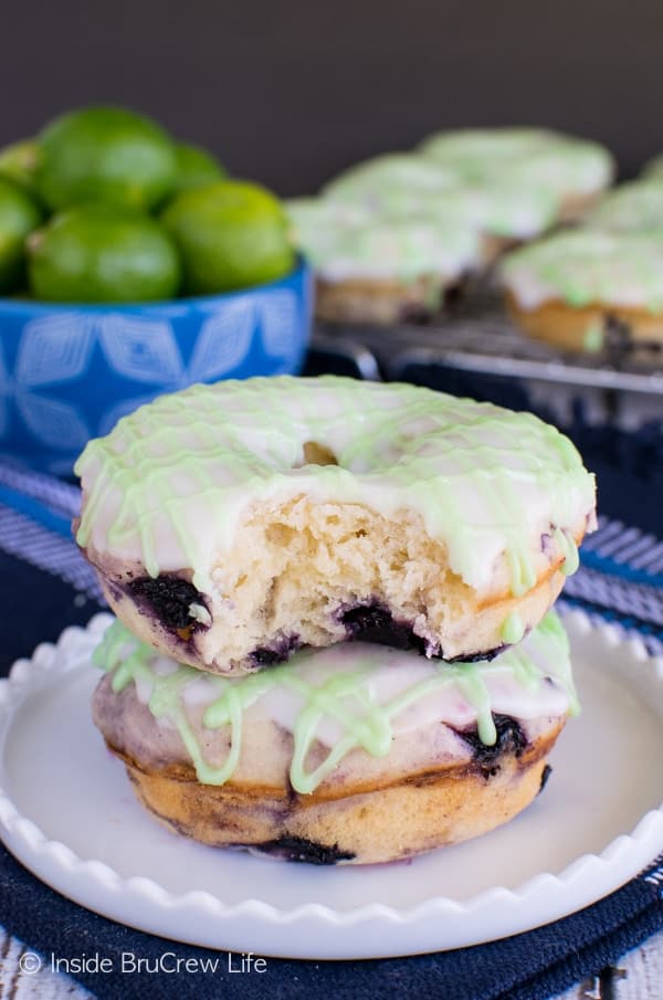 Blueberry Key Lime Donuts - these easy baked donuts are full of berries and fruit juice. Great summer breakfast recipe.