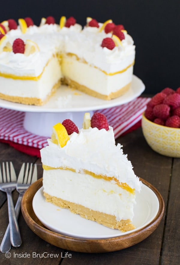 Creamy coconut cheesecake gets a fun twist from lemon curd and lemon cookies in this No Bake Lemon Macaroon Cheesecake recipe!