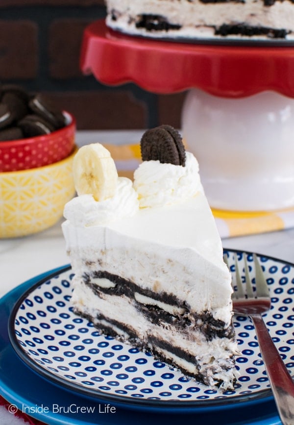 Cookies and bananas add a fun flair to this Oreo Banana Cream Icebox Cake. This is the perfect no bake dessert recipe for hot summer days!