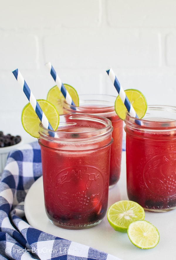 Sparkling Key Lime Fruit Punch - fruit punch, key lime juice, and sparkling water makes a great drink! Awesome punch recipe!