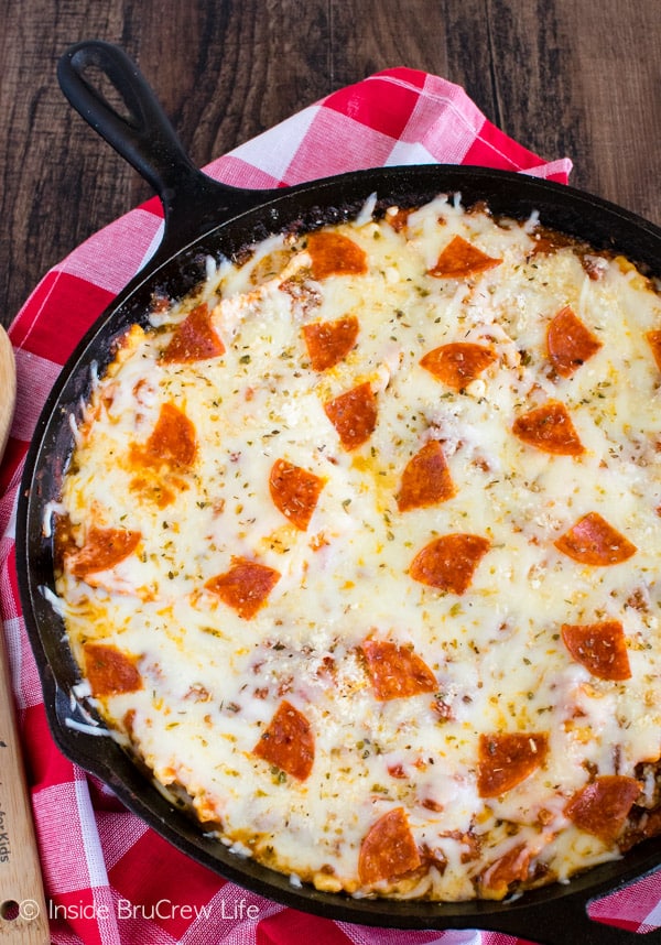 Lots of meat and cheese make this Meat Lover's Pizza Skillet Ravioli an easy dinner recipe for busy nights!