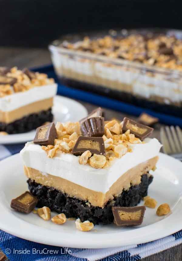 Layers of peanut butter and pudding give this Peanut Butter Brownie Dessert a fun and sweet flair! Great dessert recipe!