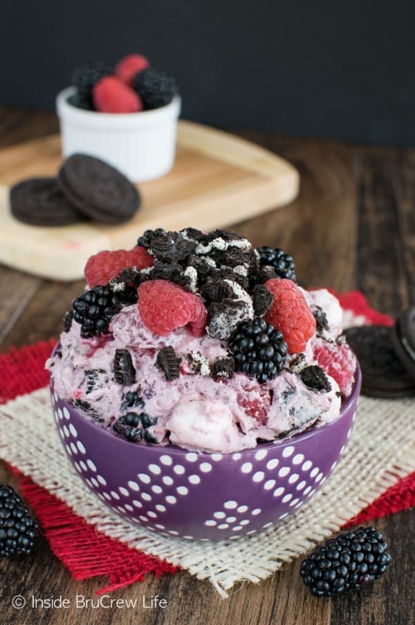 Berry Cookies and Cream Fluff Salad - this easy dessert salad is loaded with berries and cookie chunks! Awesome no bake recipe!