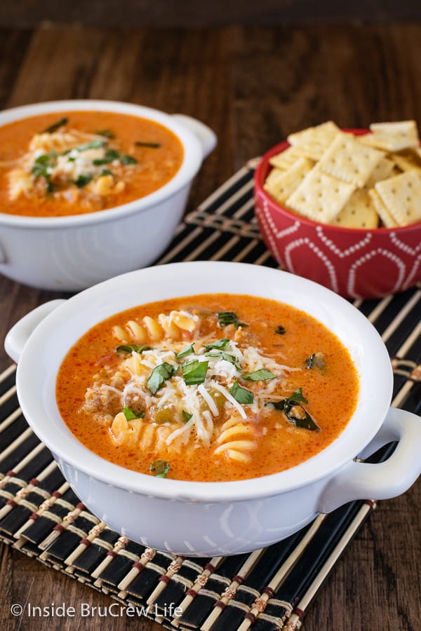 Creamy Italian Tomato Soup - this easy homemade tomato soup is loaded with veggies, meat, and pasta. Make this comfort food recipe for a delicious dinner on cold nights! #soup #tomato #homemade #creamytomato #dinner