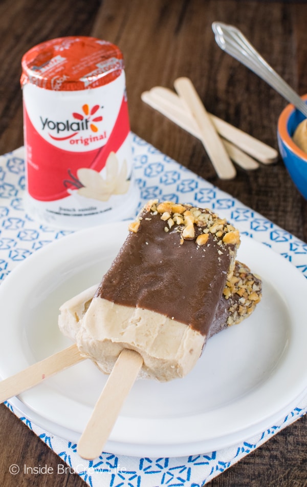 These easy Peanut Butter Banana Popsicles are full of delicious yogurt and peanut butter. Great after school or dessert recipe!