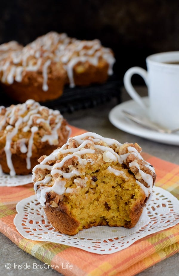 Pumpkin Banana Streusel Muffins - soft muffins with a crunchy topping and glaze is the way to do breakfast. Great fall recipe for busy mornings!