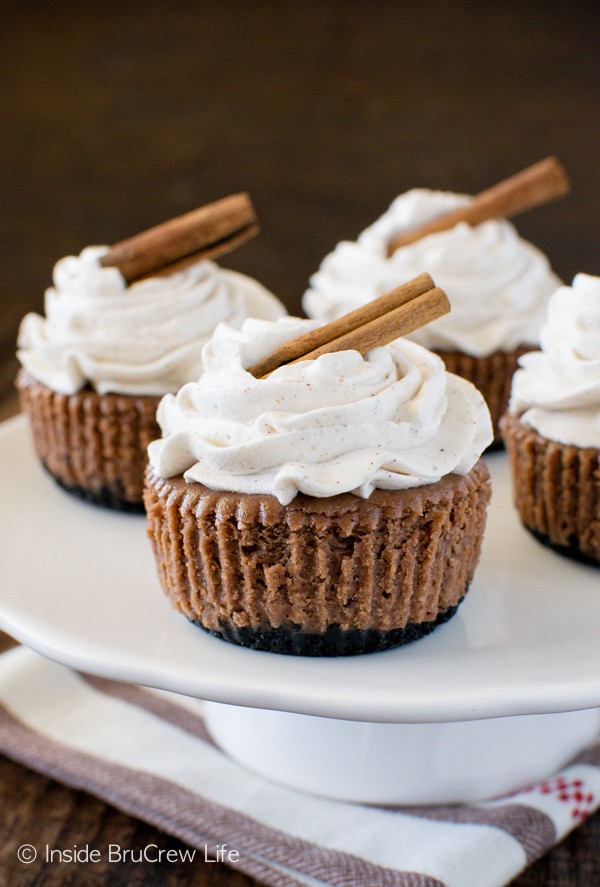 Chocolate Chai Cheesecakes - a creamy homemade spice topping adds so much flavor to these easy creamy cheesecake cupcakes. Great dessert recipe for fall.