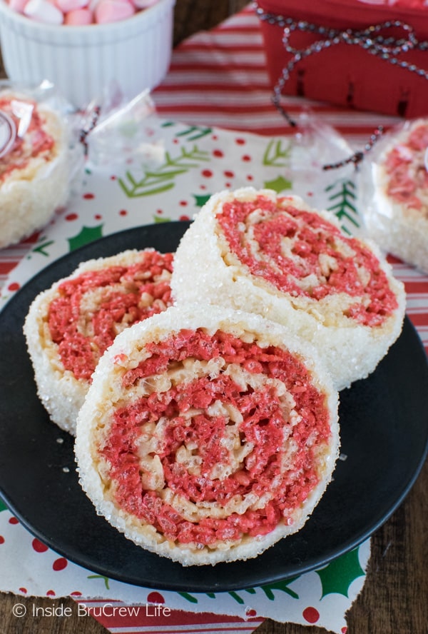 Peppermint Rice Krispies Pinwheels - easy no bake treats that everyone will love. Great recipe for holiday parties!