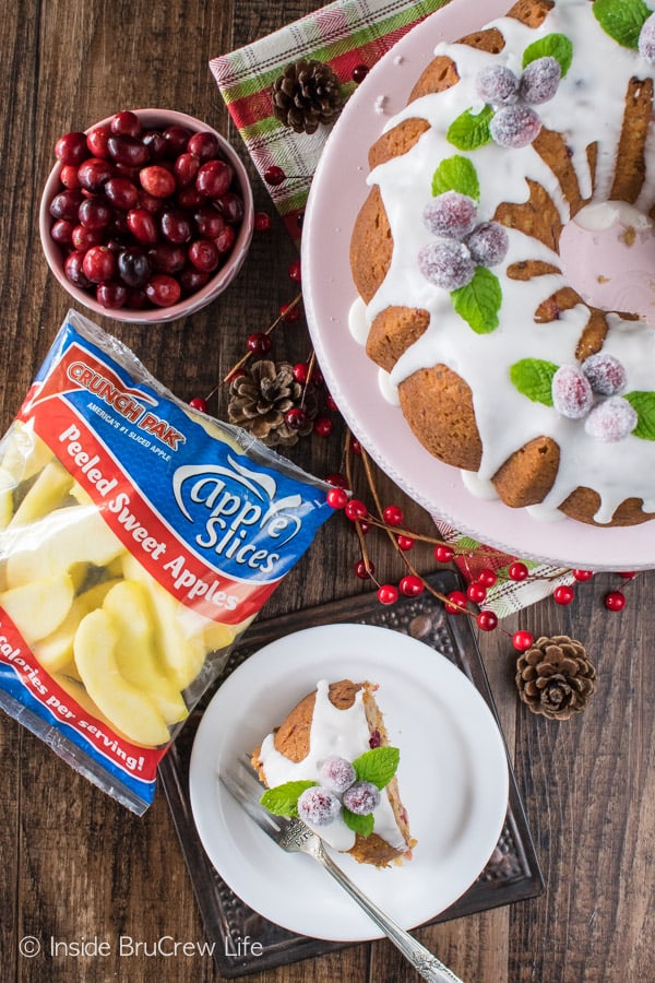 Apple Cranberry Bundt Cake - fresh apples and cranberries make this a delicious holiday cake recipe!