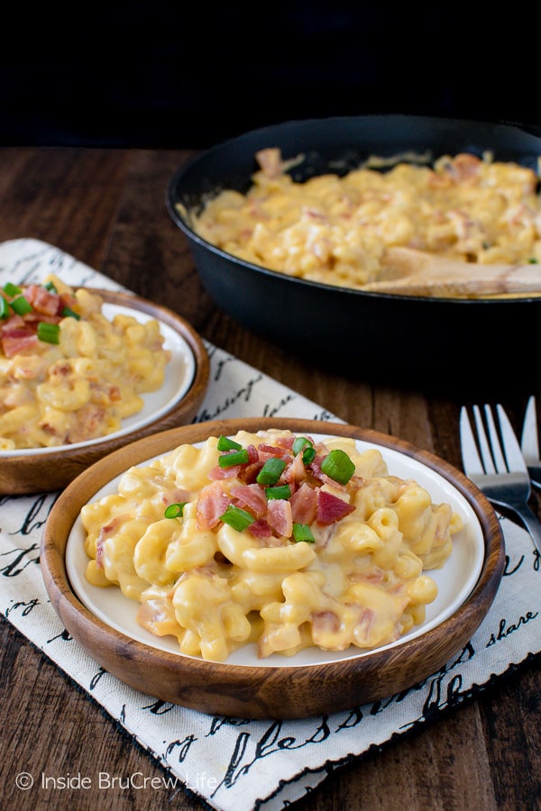 Cheddar Bacon Macaroni and Cheese - this easy dinner is loaded with cheese & meat and comes together in less than 30 minutes. Great meal recipe for busy nights!