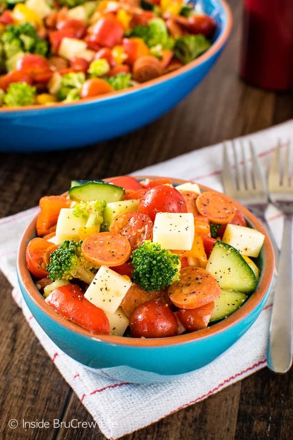 Italian Veggie Salad - this easy salad is loaded with your favorite veggies, pepperoni, & cheese. Great healthy recipe for staying on track!