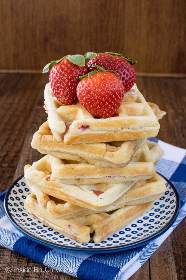 Homemade Strawberry Waffles - these fresh waffles are full of fresh berry goodness! Great breakfast recipe!