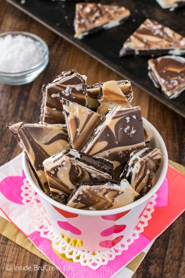 Salted Caramel Oreo Bark - chocolate, caramel, and cookies swirled together to make one easy no bake dessert recipe!