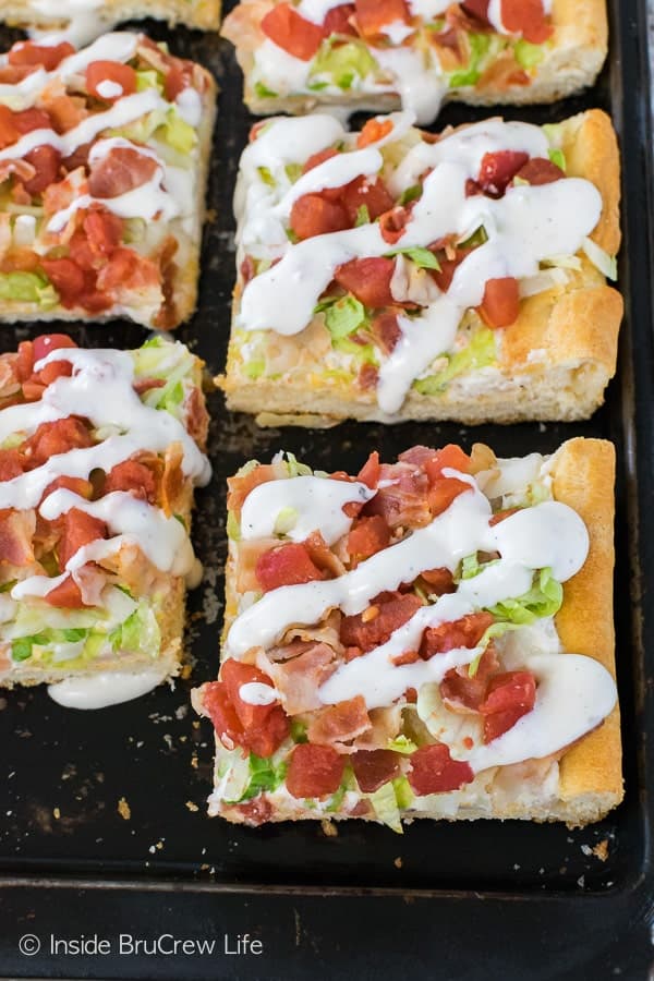 Chicken BLT Ranch Pizza - this easy cold pizza is loaded with tomatoes, bacon, lettuce, and chicken. Great recipe for summer dinners and picnics!