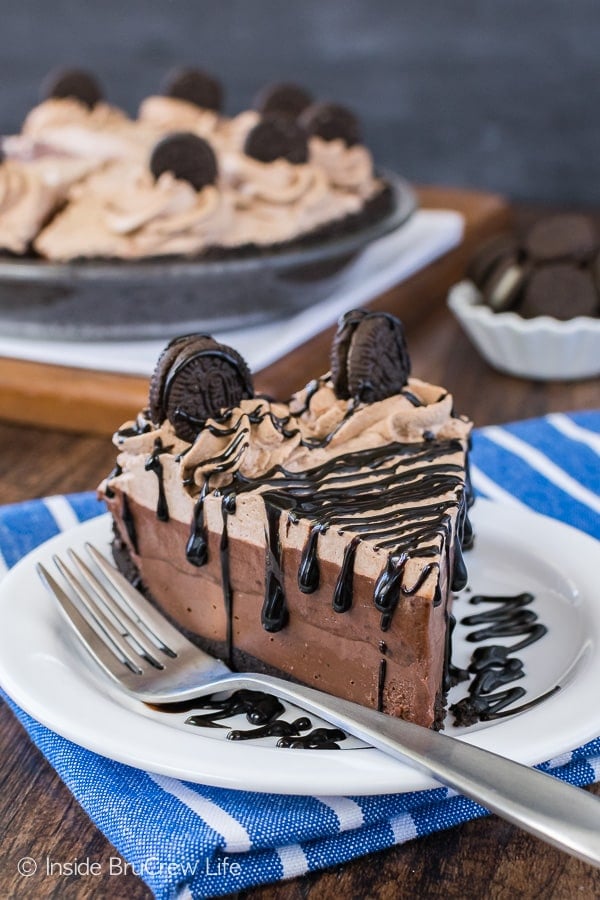 No Bake Chocolate Cream Pie - layers of chocolate cheesecake, pudding, and whipped cream make this an easy no bake pie for summer picnics!