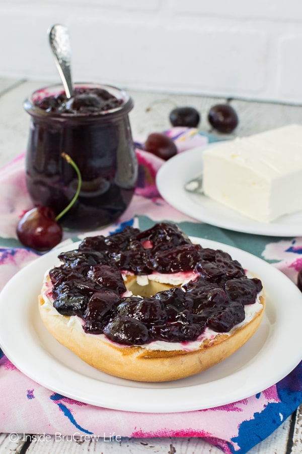 Small Batch Cherry Preserves - a jar of this easy homemade preserves is perfect for topping bagels and toast with. Easy recipe to use up those summer berries!