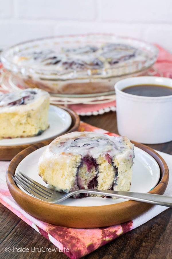 Cherry Sweet Rolls - a homemade cherry preserve filling and almond glaze makes these easy no yeast rolls a great summer breakfast recipe!