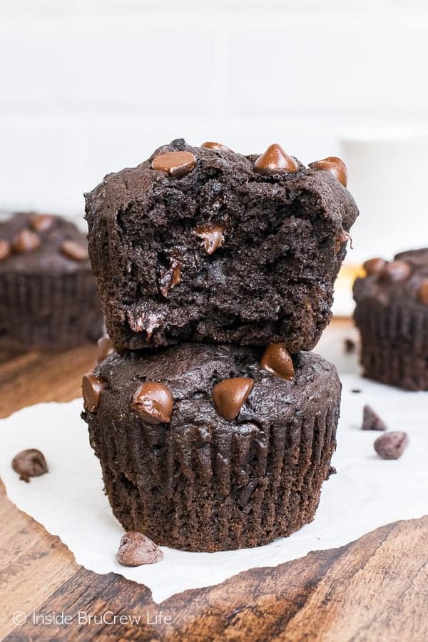 Dark Chocolate Banana Muffins - ripe bananas and two times the dark chocolate makes the best muffin. Great breakfast recipe!