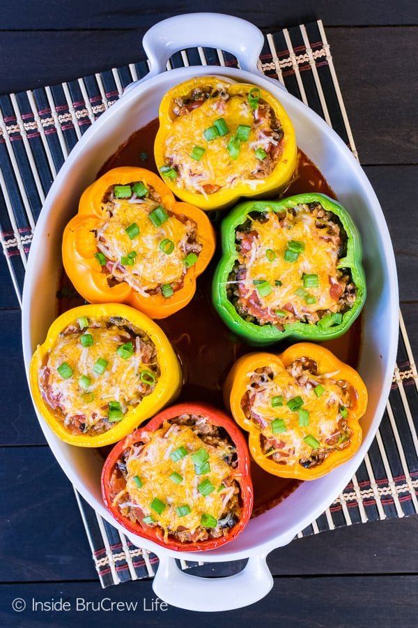 Healthy Stuffed Peppers - this meat and veggie dinner is the perfect choice when you are eating healthy. Easy recipe to make for dinner!