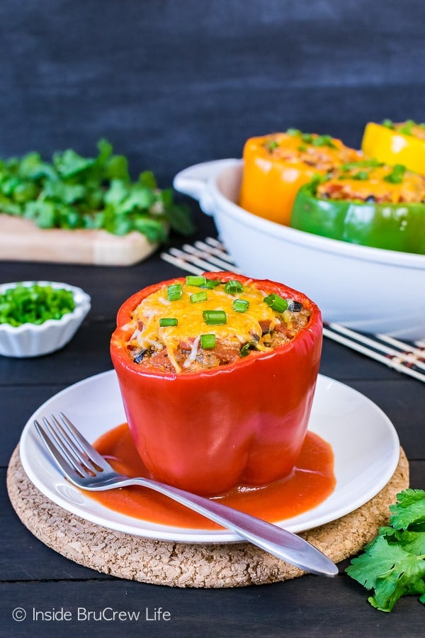 Healthy Stuffed Peppers - this healthy and nutritious meal is loaded with lots of meat and veggies. Easy recipe to make when you are trying to eat healthier.