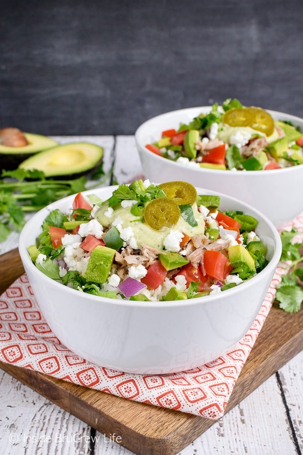 Healthy Pulled Pork Burrito Bowls - take salad to another level with this easy burrito bowl recipe. Load up your bowl with different lean and green veggies. Make this dinner for busy nights. #healthy #leanandgreen #pulledpork #burritobowls #dinner #recipe #easy