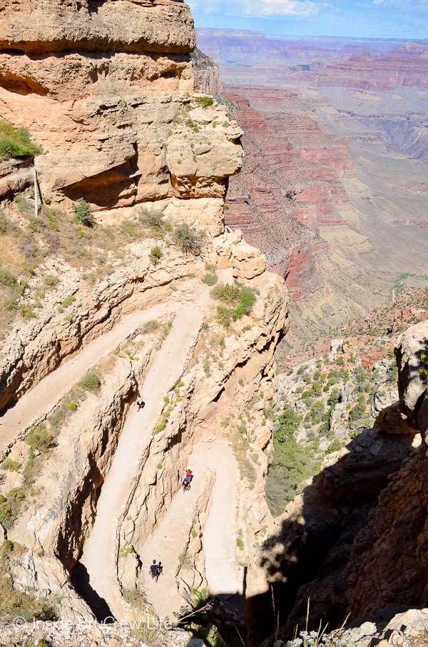 Visiting Grand Canyon National Park - the South Kaibab Trail is a great trail to hike if you only have one day to visit the canyon.