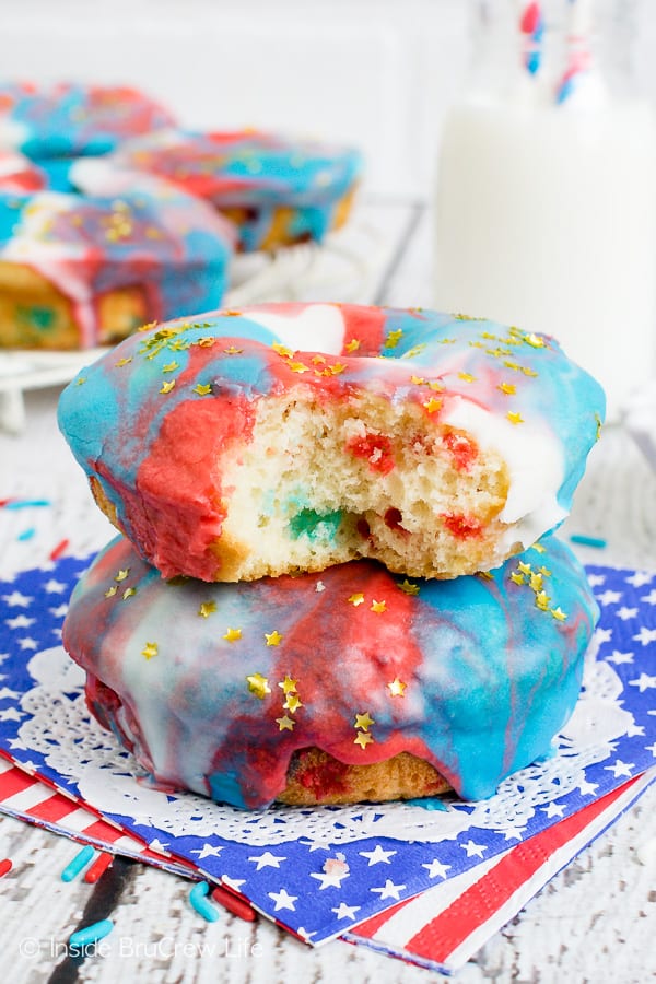 Patriotic Glazed Funfetti Donuts - these easy homemade donuts are loaded with sprinkles and a red, white, and blue glaze. Great recipe to make for the 4th of July. #donuts #homemade #funfetti #redwhiteandblue #galaxydonuts #patriotic #4thofJuly #summer