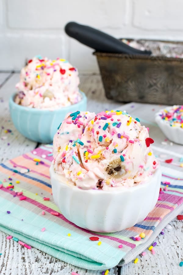 Funfetti Cookie Dough Ice Cream - this easy no churn ice cream is loaded with cookie dough chunks and sprinkles. This is an easy recipe to make and keep in your freezer for those hot summer days! #icecream #nochurn #funfetti #cookiedough #easy #frozendessert #summer #recipe