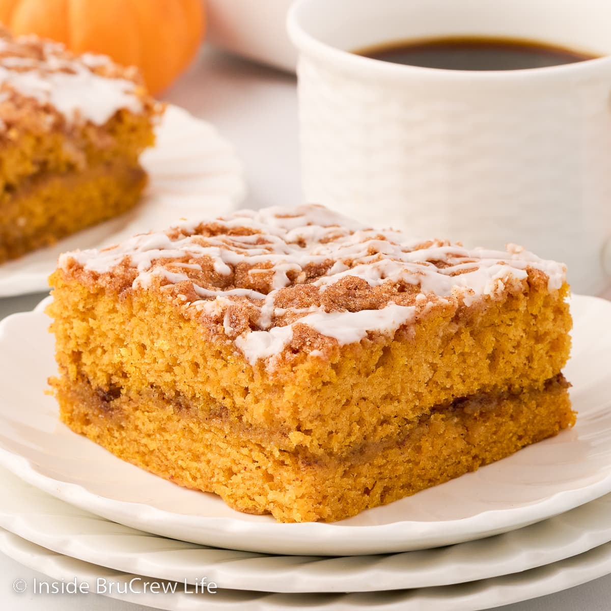 Pumpkin Cinnamon Roll Cake