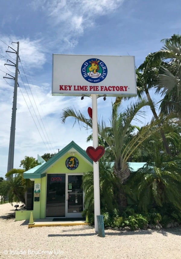 Picture of the sign outside Blond Giraffe Key Lime Pie Factory.