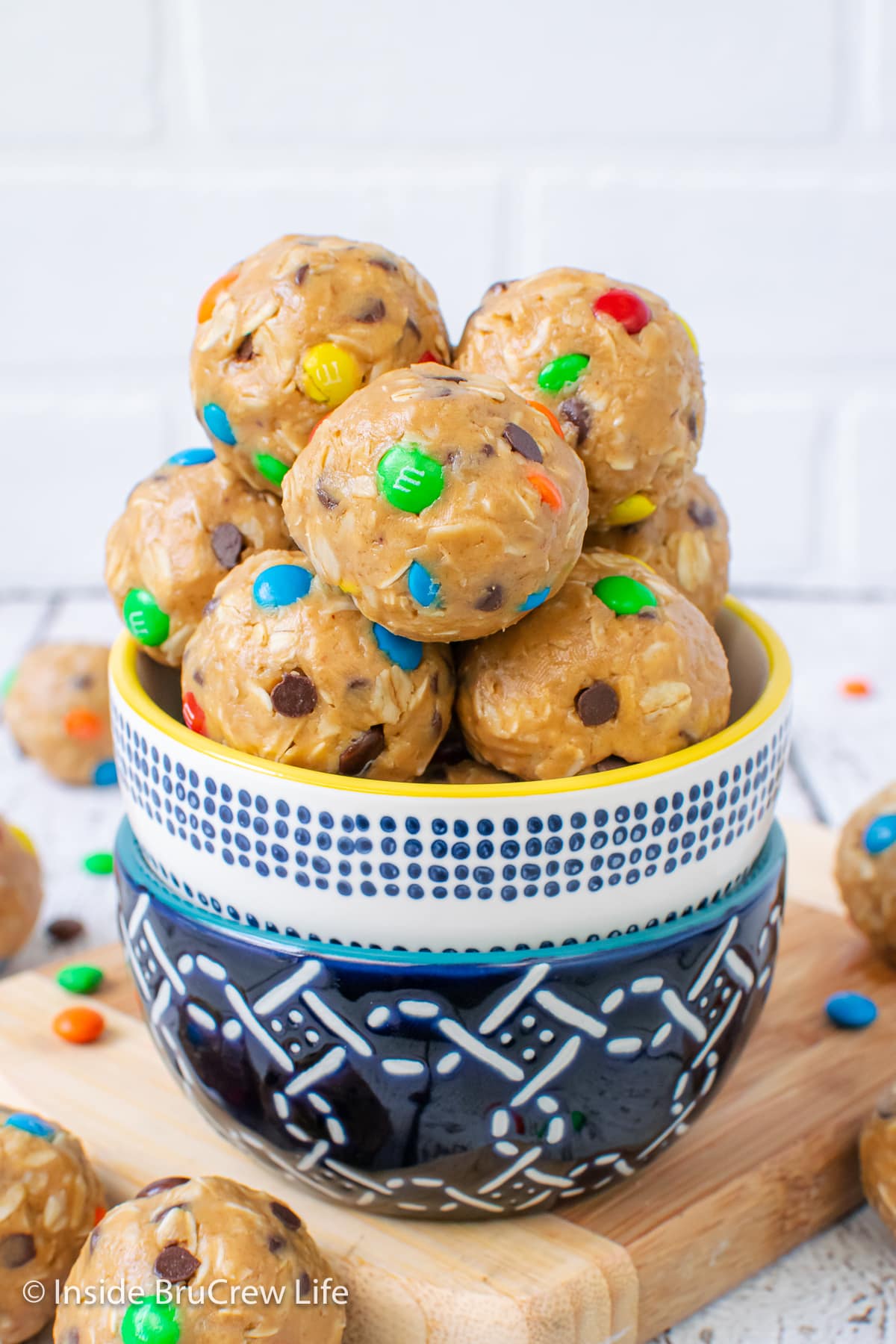A bowl filled with peanut butter energy bites.