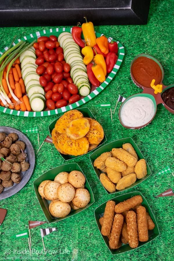 Easy Football Party Ideas - simple tips for planning a simple game day gathering while you cheer on your favorite team! #footballparty #gameday #gamedaysnacks #farmrich #ad #winndixie #partytips 