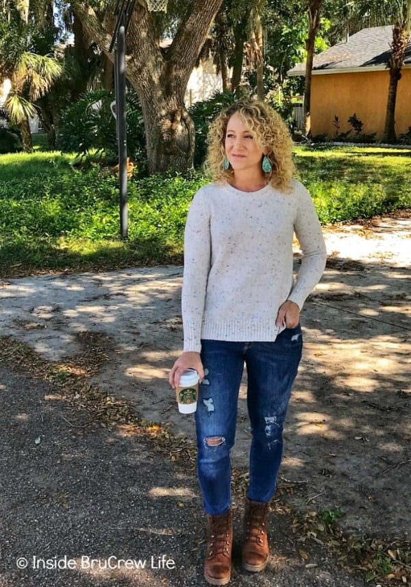 Fall Fashion Finds - this cream sweater from Old Navy is soft and so cute. It looks great paired with jeans and boots. #fashion #shopping #oldnavy #oldnavystyle #target #targetstyle