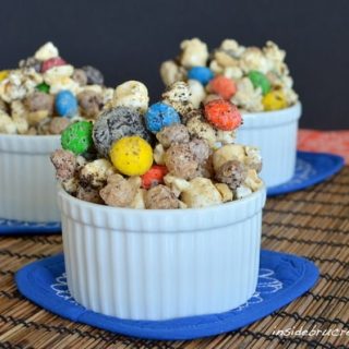 Peanut Butter Blasted Oreo Popcorn Munch