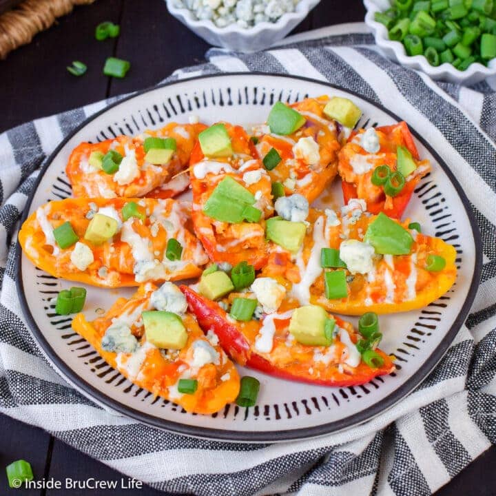 A plate of pepper nachos on a towel.