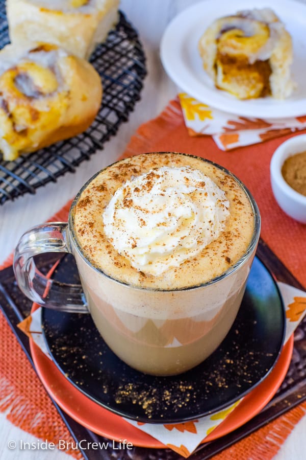 Overhead picture of a mug of sugar free pumpkin latte.