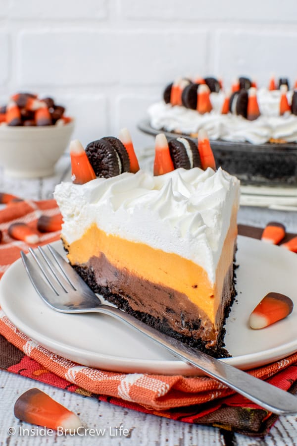 No Bake Halloween Oreo Cream Pie - Inside BruCrew Life