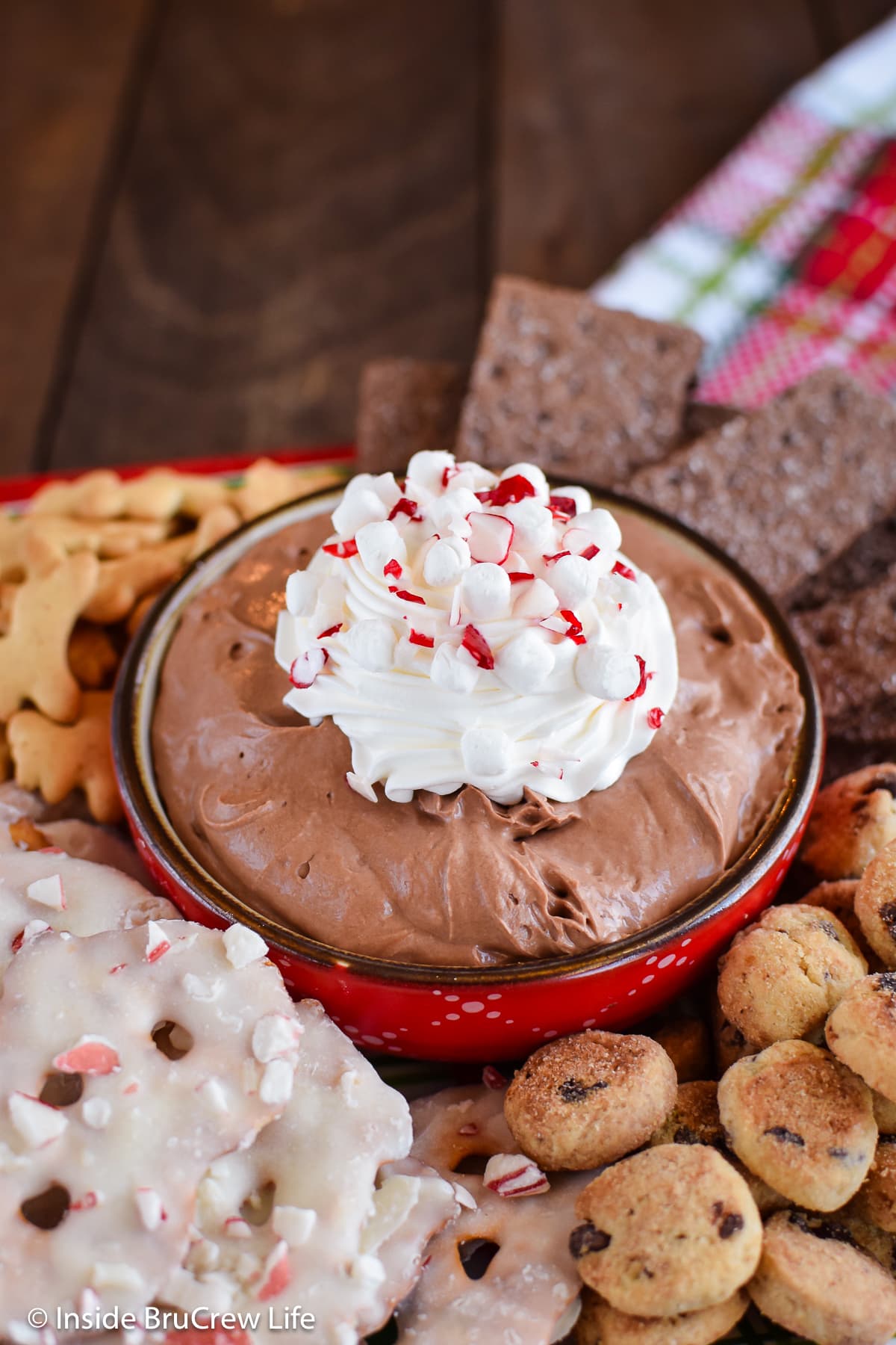 https://insidebrucrewlife.com/wp-content/uploads/2019/11/Hot-Chocolate-Dip-2-1.jpg