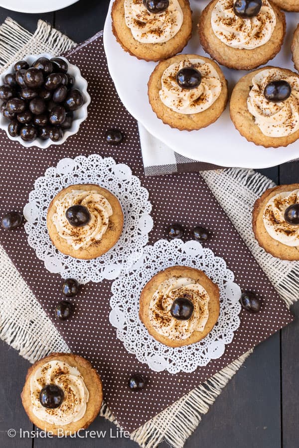 Tiramisu Cookie Cups - espresso powder and coffee whipped cream make these little cookie cups a fun treat. Tiramisu flavor in every bite. #cookiecups #tiramisu #coffee #cookies #espressowhippedcream