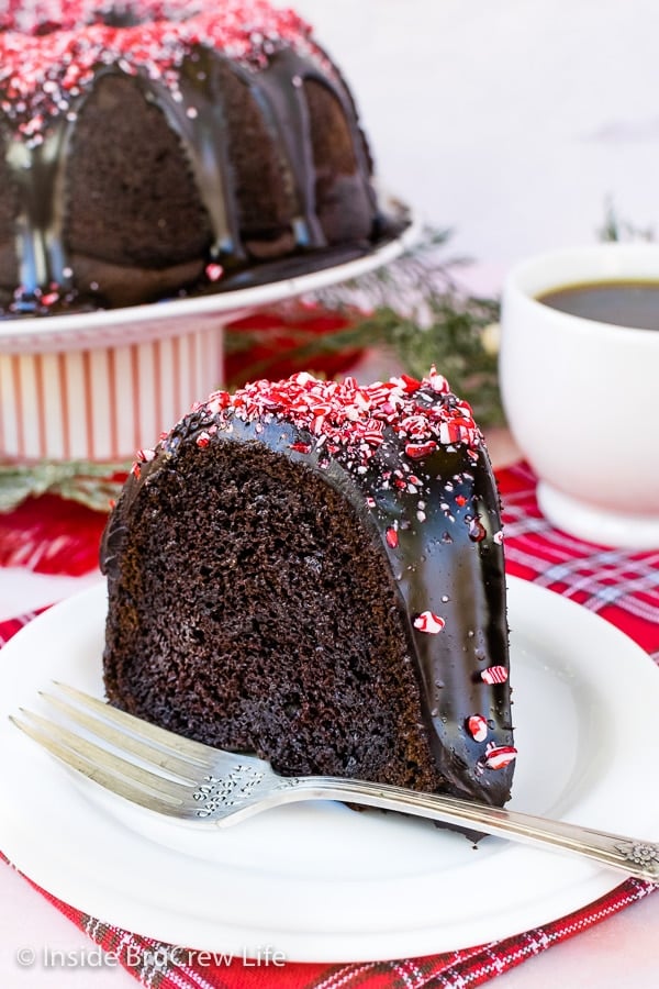 peppermint mocha bundt cake (in tree form!) — the farmer's daughter