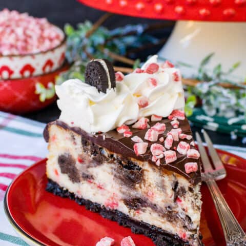 Peppermint Oreo Swirl Cheesecake