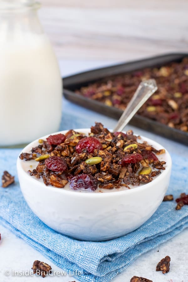 Salted Chocolate Grain Free Granola - use your favorite nuts and cocoa powder to make this grain free granola. Easy recipe to make for breakfast or after school snacks. #healthy #granola #grainfree #breakfast #homemade #glutenfree #vegan #dairyfree