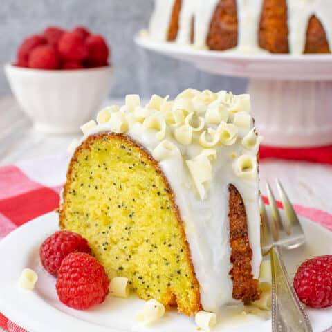 Lemon Poppy Seed Bundt Cake