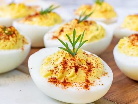 https://insidebrucrewlife.com/wp-content/uploads/2020/04/Dill-Pickle-Deviled-Eggs-8-1-480x360.jpg