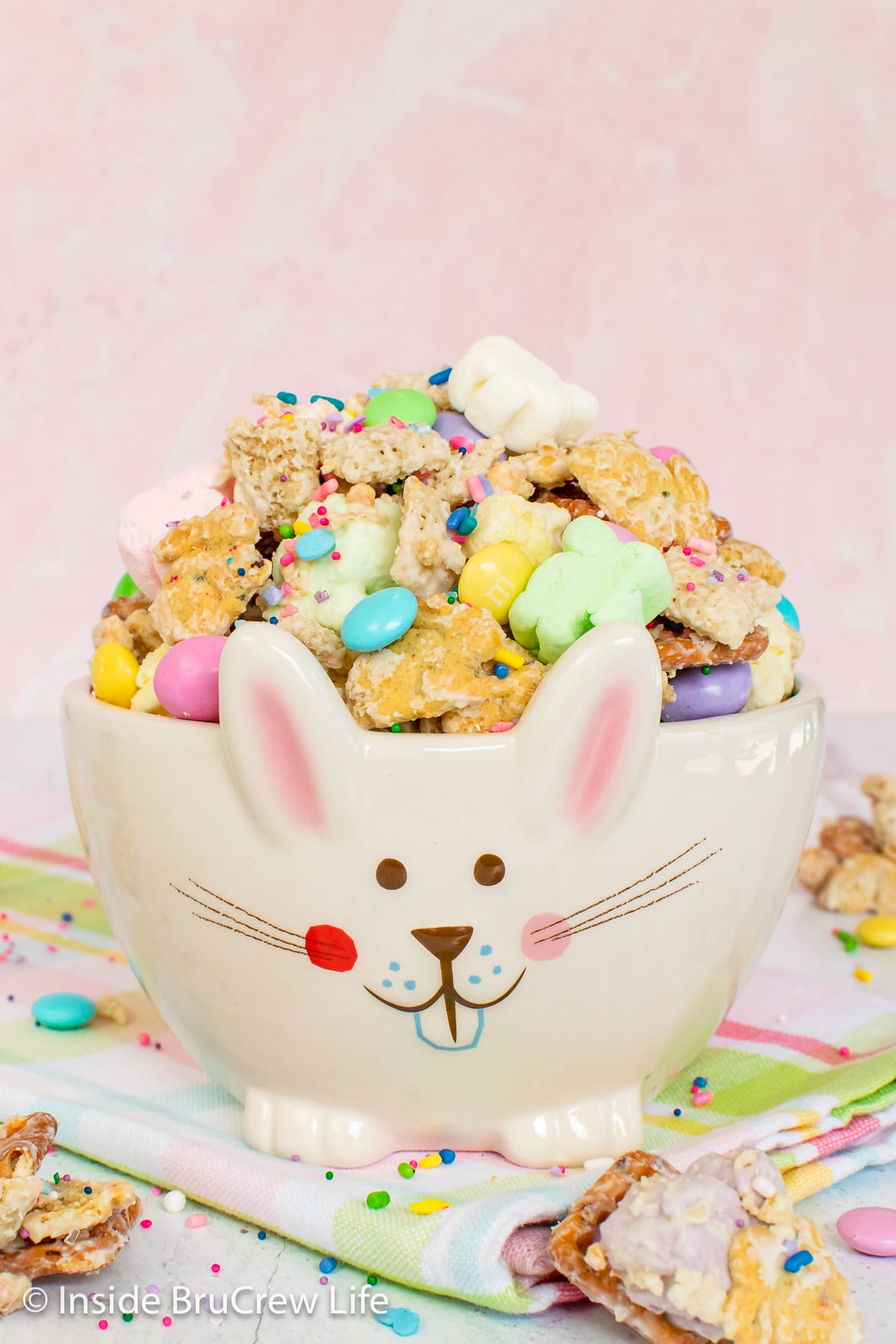 Easter Bunny Cups and Bunny Bait - Giggles Galore